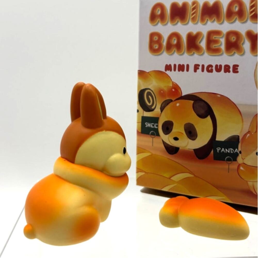 New Dreams Fresh Bread Series 1, Rabbit with Carrot Mini Figure, Open Blind Box - Picture 4 of 5